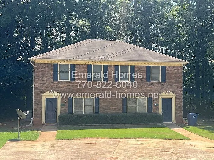 2 bed, 1.5 bath, 1200 sqft, $1,325 — Photo 1
