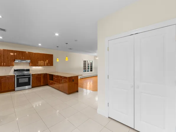 333 Lincoln Avenue image 13 of 37