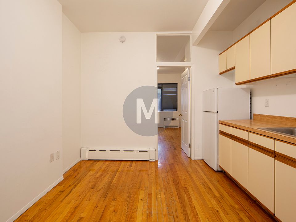 1st image of 278 Mott St APT 2b