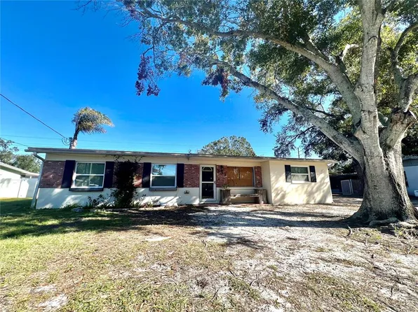 339 Country Club Dr, Oldsmar, FL 34677