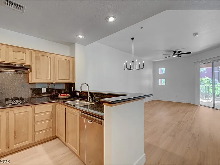 55 E Agate Ave #304 — Photo 11