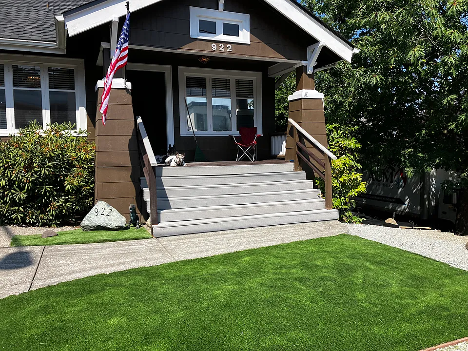 N 45th St