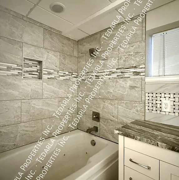 3237 S Grant St #B — Photo 8