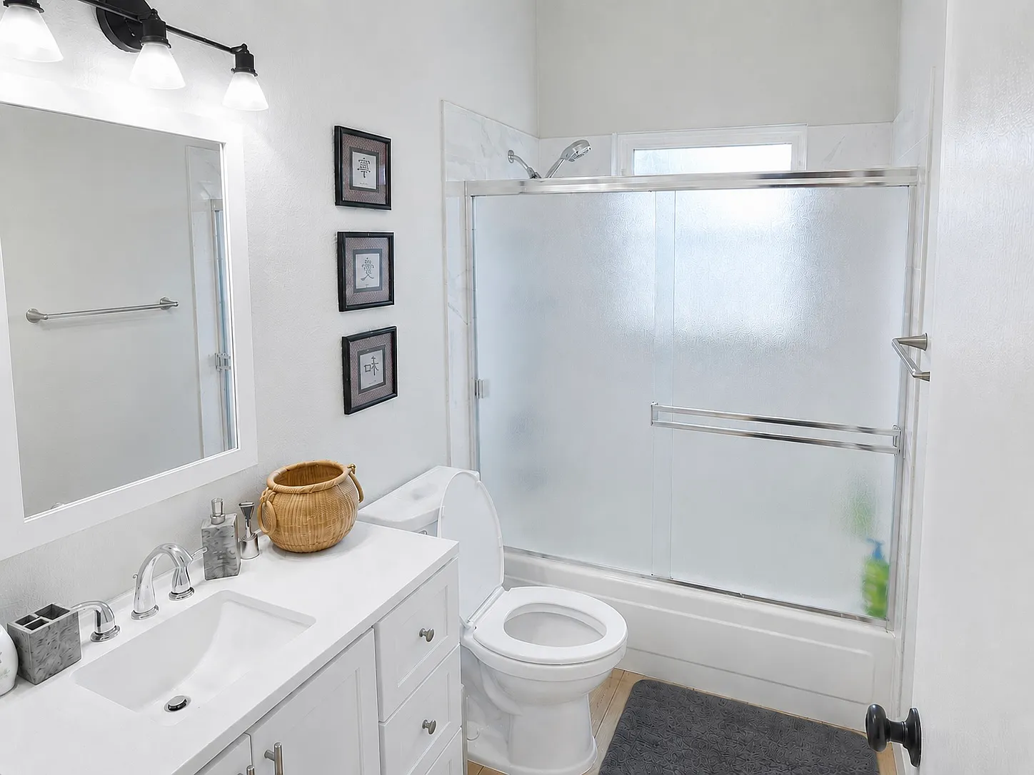 3 bed, 2130 sqft, $835 — Photo 3