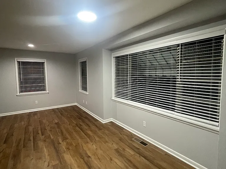 217 N Pierce St — Photo 17
