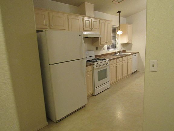 4th image of 260 Coble Dr