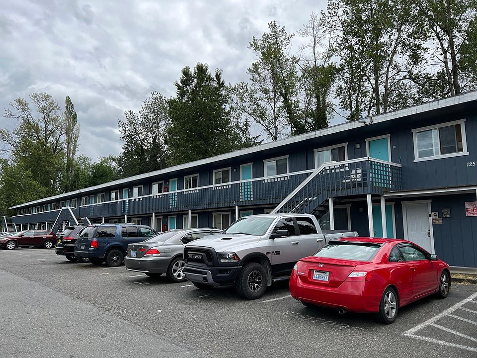 1st image of 12517 47th Ave SW APT 2