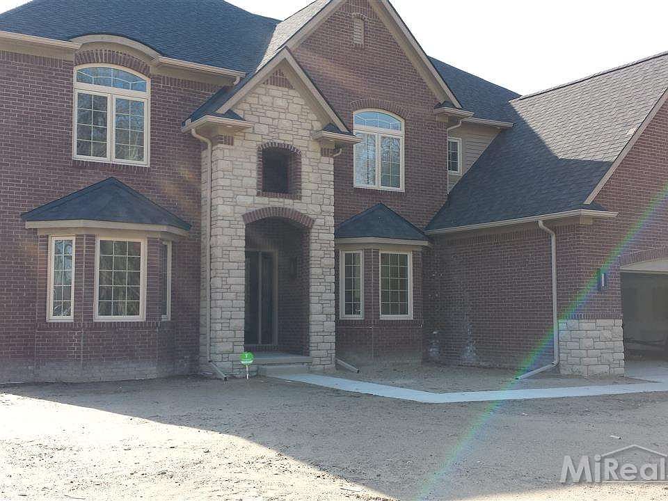 1st image of 1794 Oak Forest Dr E
