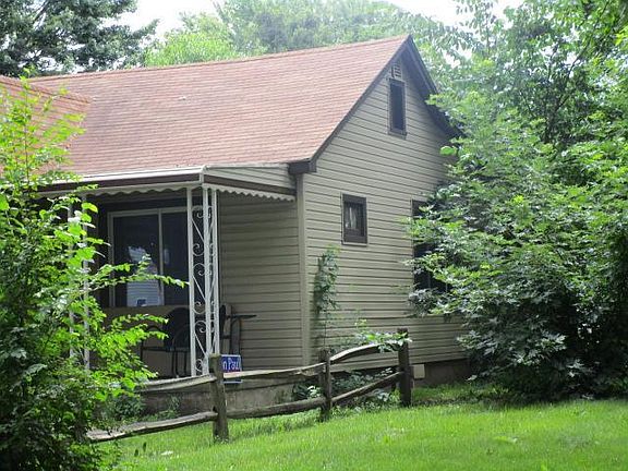 2nd image of 576 E Shevlin Ave