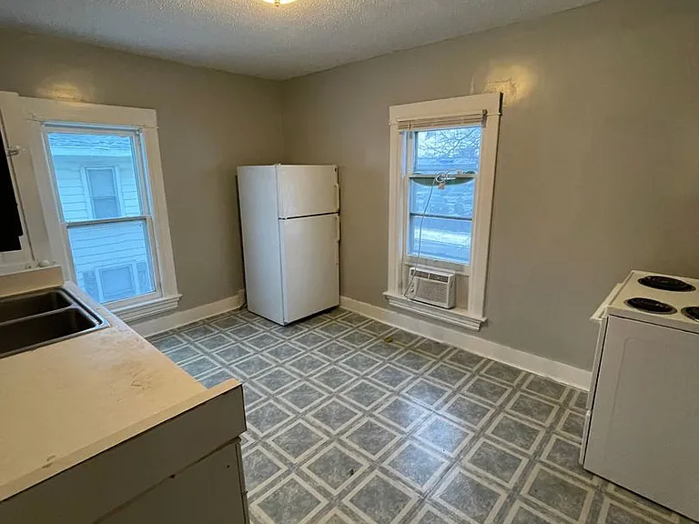 727 South St — Photo 11