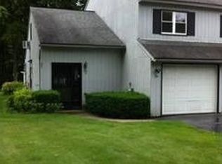 24 B Woodcliffe Dr, Clifton Park, NY 12065