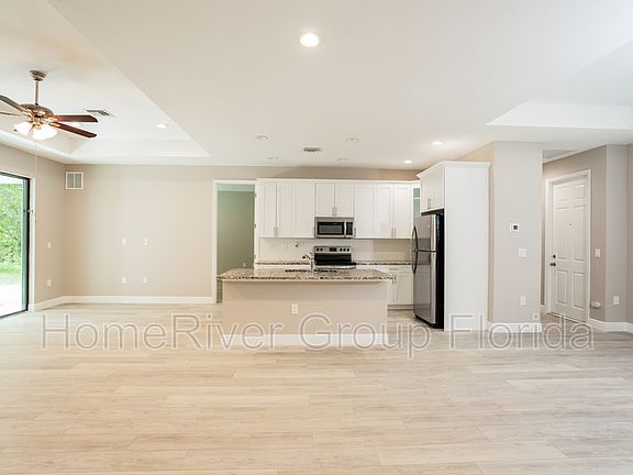 3rd image of 2119 Hanford Ln