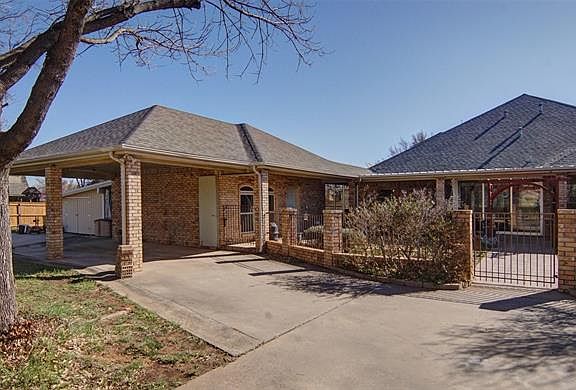2nd image of 104 Woodland Dr