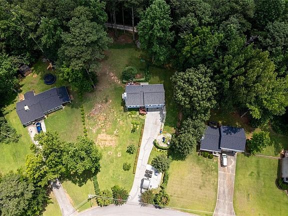 2nd image of 205 Emily Dr