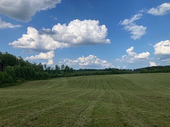 4th image of 697 Austins Rd #4