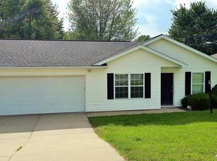 6900 /6898 Boston Dr, NEWBURGH, IN 47630