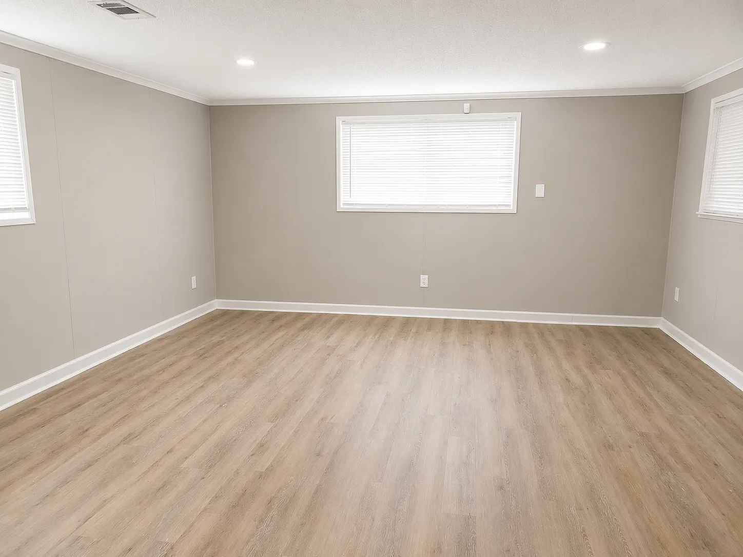 5028 Acorn Dr - 1 — Photo 3