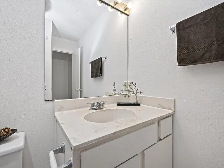 9435 Pagewood Ln — Photo 36
