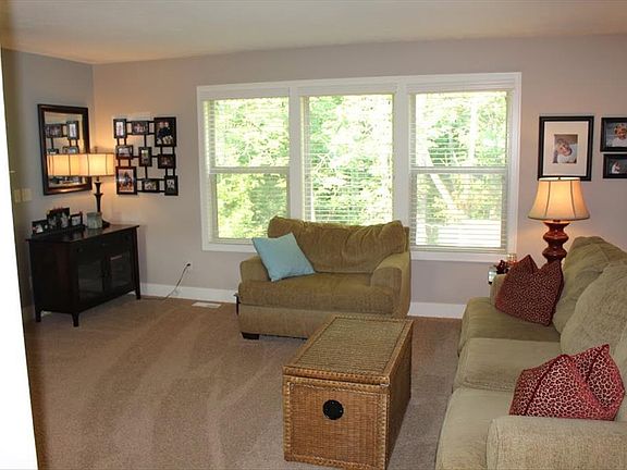 5th image of 3672 Little Hampton Ct NE