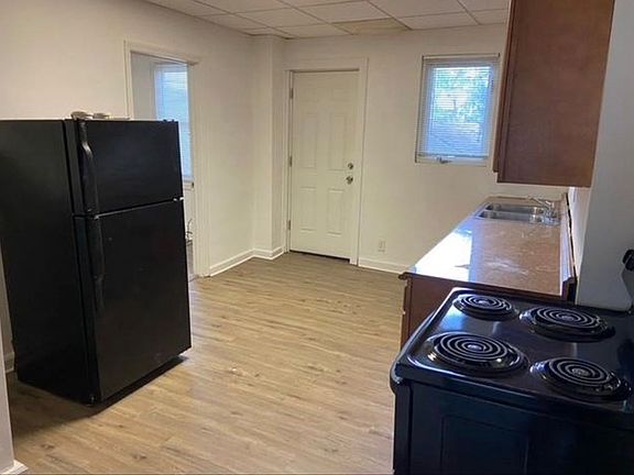 2nd image of 1603 Arlington Ave APT 1