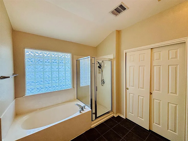 100 Crockett Rd — Photo 18