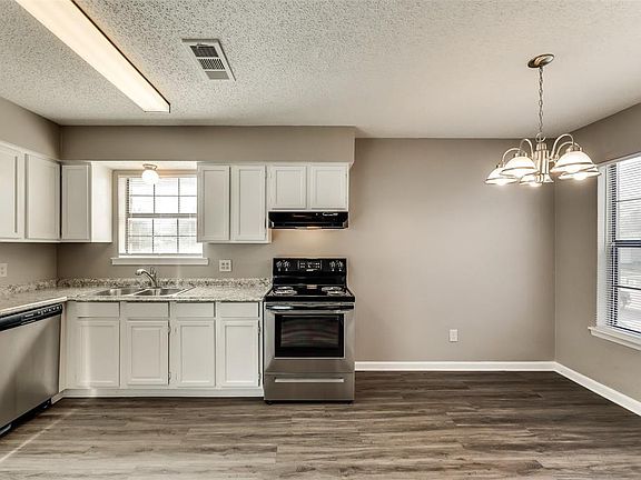 5th image of 214 Renfro St APT D