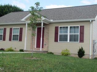 315 Fairview Dr, Selinsgrove, PA 17870