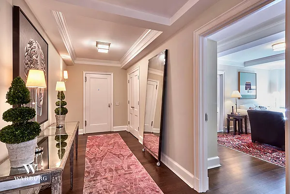 Sold by Warburg | media 1