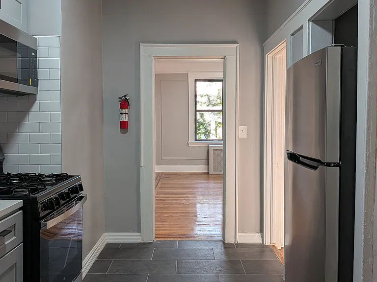 331-333 Elmora Ave #1D — Photo 19