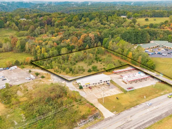 1112 New Hwy #52-E, Westmoreland, TN 37186