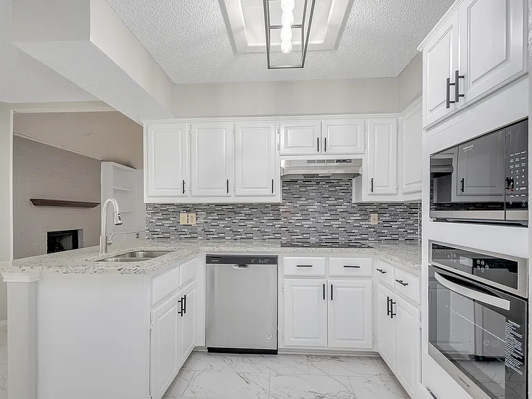 717 Marble Canyon Cir — Photo 16