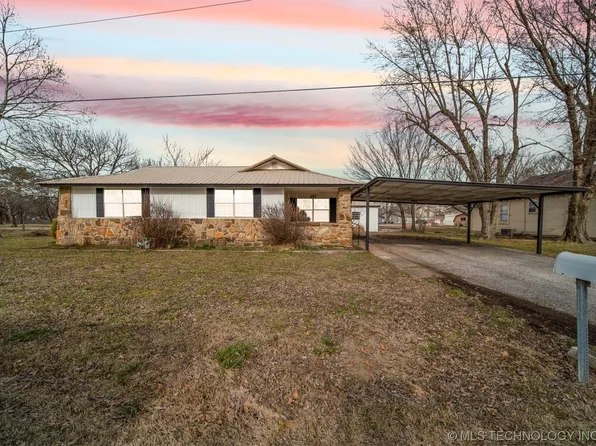 423 W 4th St, Chelsea, OK 74016
