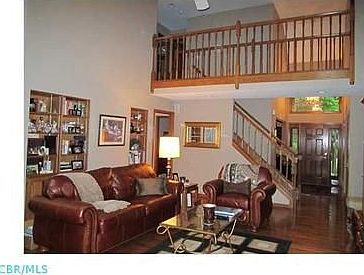 5th image of 1219 Stratford Woods Dr