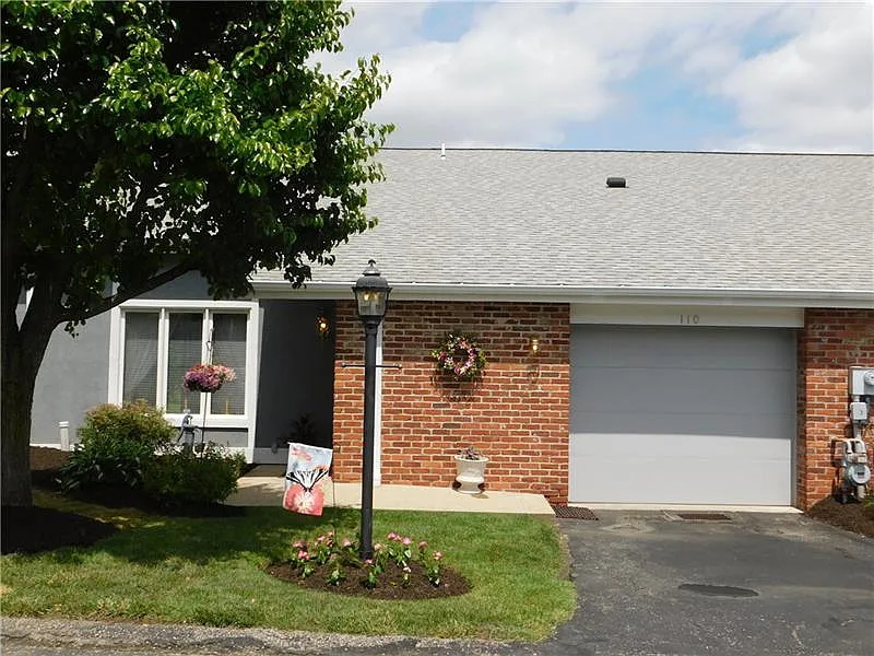 110 Queens Way photo 1