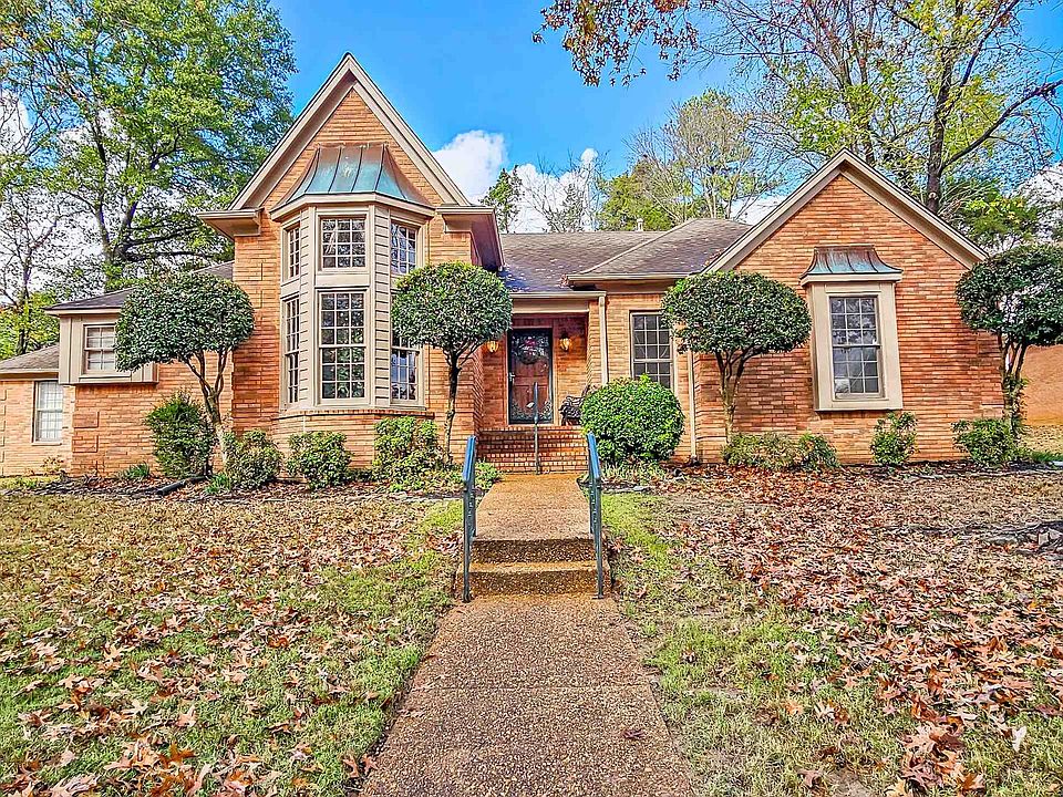 1st image of 8812 Plantation Oaks Dr