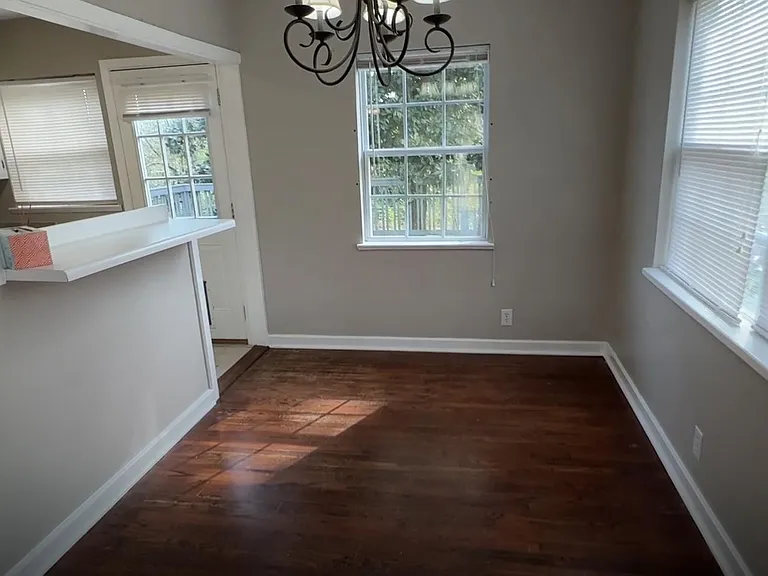 413 Shades Ave — Photo 3