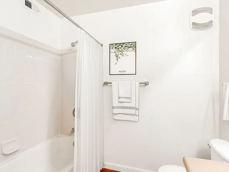 Westchester Apartments — Photo 29