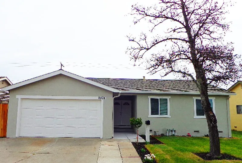 2474 Orchid St photo 1