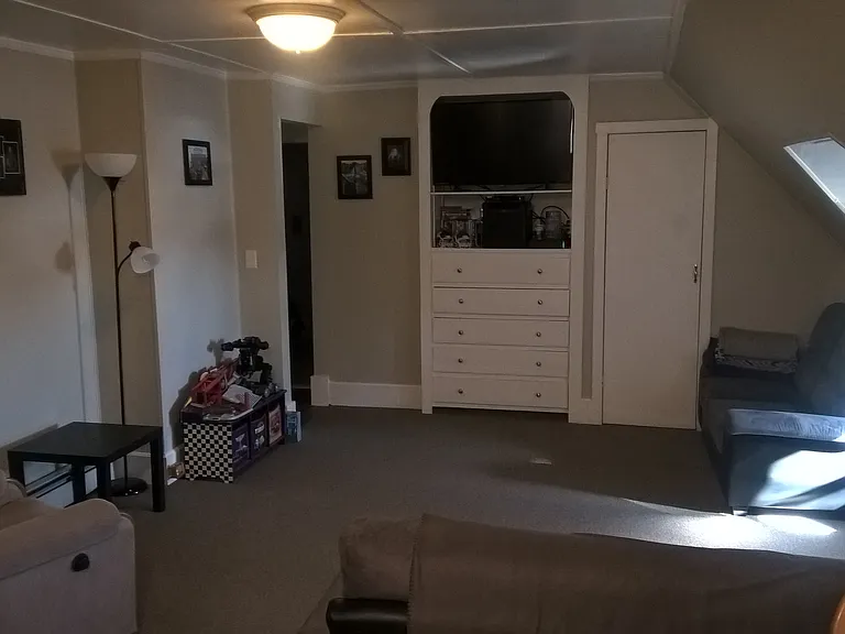 187-189 Lowell St #3 — Photo 6