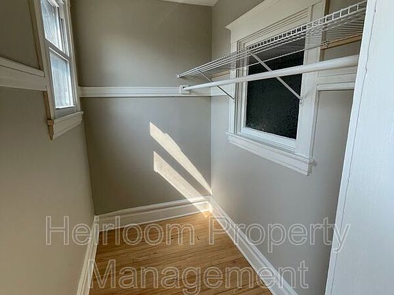 4th image of 2617 W 3rd St Unit 2