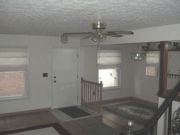 3rd image of 23 Darby Ct Unit 23