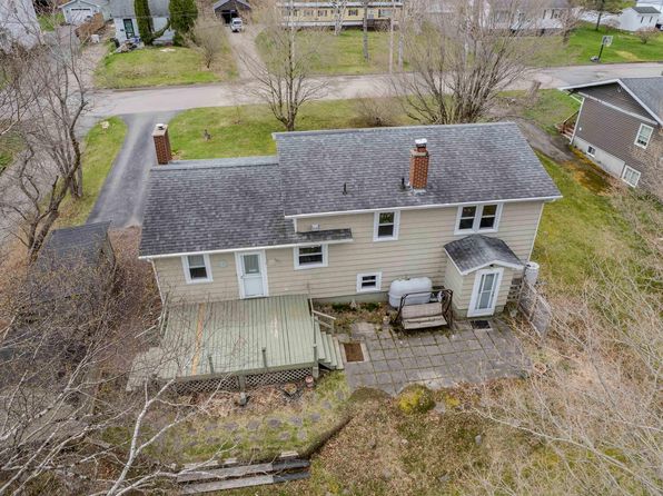 101 Edgewood Dr, Mira Road, NS B1P 2C2