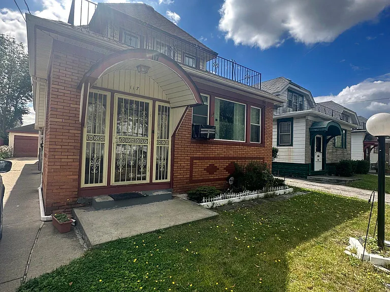 117 Arden Ave — Photo 1
