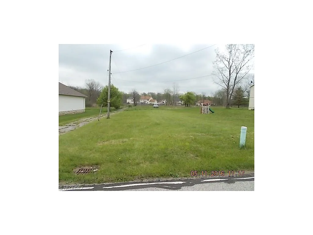 7303 Lamson Rd photo 1