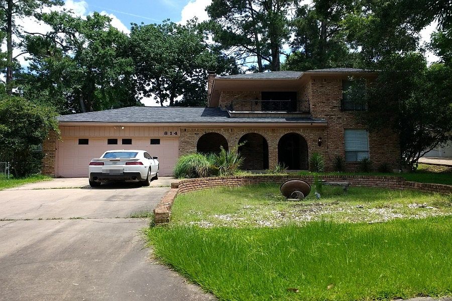 1st image of 814 River Oaks Dr