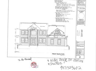 4334 Outlook Dr, Syracuse, NY 13215