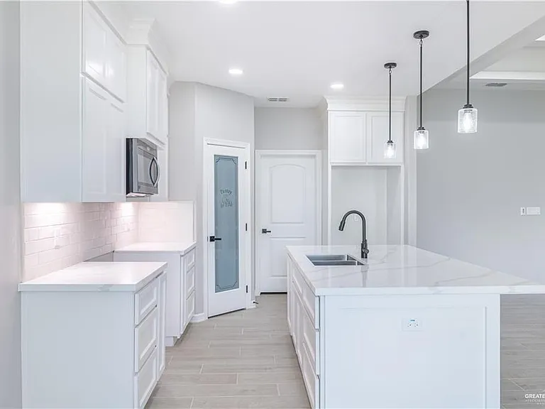 3508 Waccamaw Ave — Photo 2