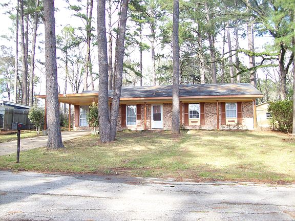 2nd image of 119 Hickory Dr