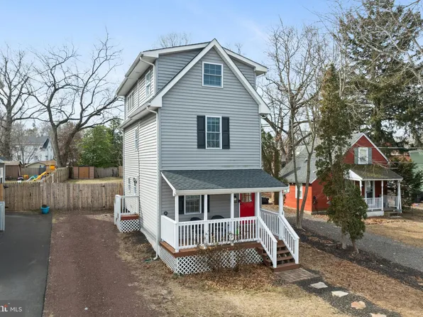 189 S Canal St, Yardley, PA 19067