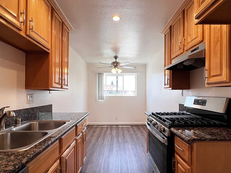 6452 Orange Ave #23 — Photo 7